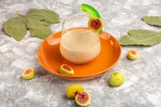 Enteralni desert s jogurtom i medom
